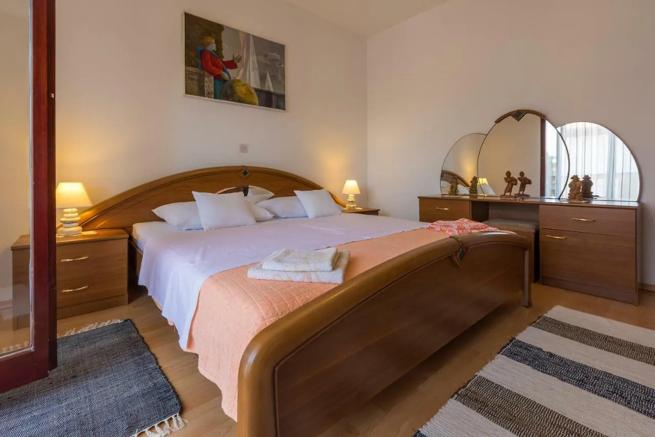 Apartment Apartman Laura Selce Croatia